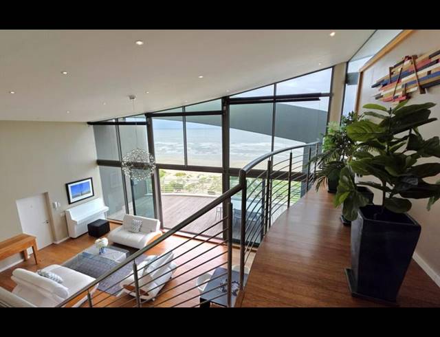 3 BEDROOM APARTMENT FOR SALE IN STRAND CENTRAL